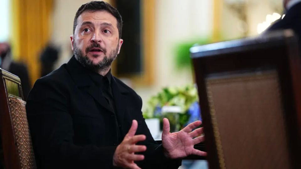 Зеленский попросил больше оружия и дронов. Для этого пришлось лететь в Нью-Йорк