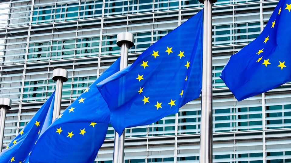 Politico: в ЕС хотят обойти вето Венгрии и дать заем Киеву за счёт активов РФ