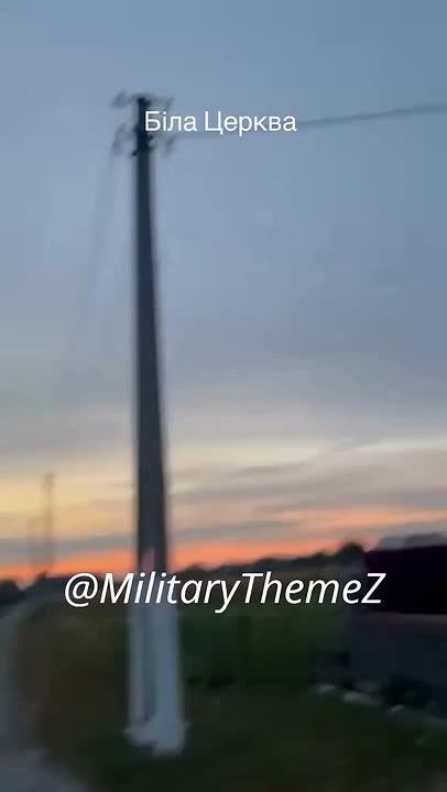 Пролет и последствия удара крылатой ракеты X-101 по объекту противника в Белой Церкви, Киевской области