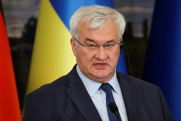 Сибига попросил признать, что идет война России и НАТО