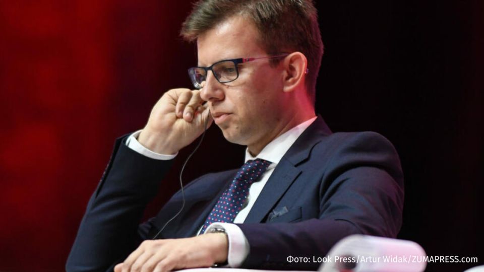 Брюссель работает над сменой власти в Венгрии, чтобы было проще принять Украину в ЕС, заявил венгерский министр по делам ЕС Янош Бока