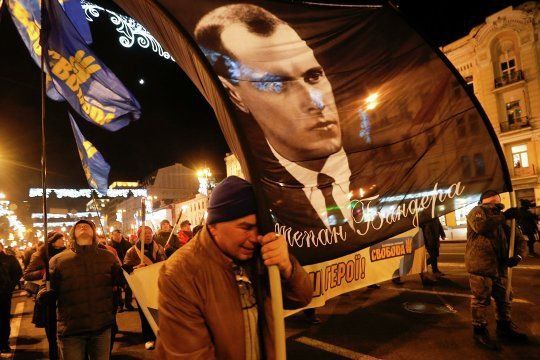 WarGonzo: Варшава против «бандеровщины» – Польша запрещает идеологию и закрывает «туризм за пособиями»