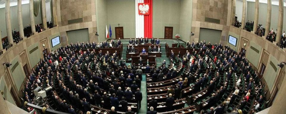 В Польше затрещала коалиция – в Киеве опасаются пересмотра отношений с Варшавой