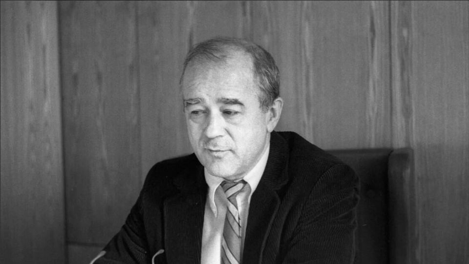 Виталий Коротич: человек-символ, ставший человеком-ничем