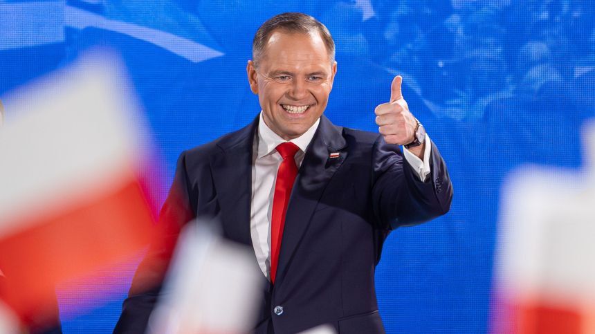 Польский президент Кароль Навроцкий в интервью радиостанции Zet: Польша отказалась выполнять призыв президента Украины Владимира Зеленского закрыть Балтийское море из-за «теневого флота» России