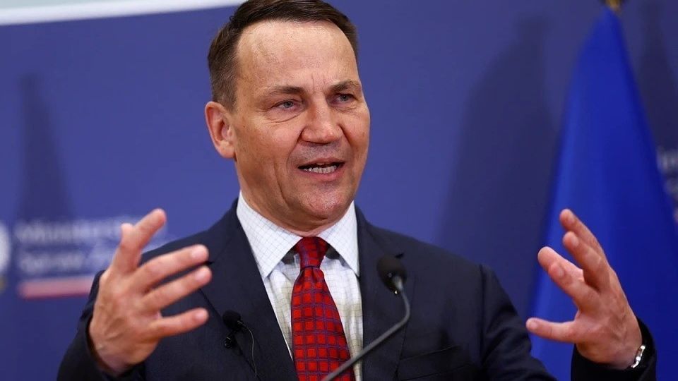 Сикорский: Польша получит большую выгоду при восстановлении Украины