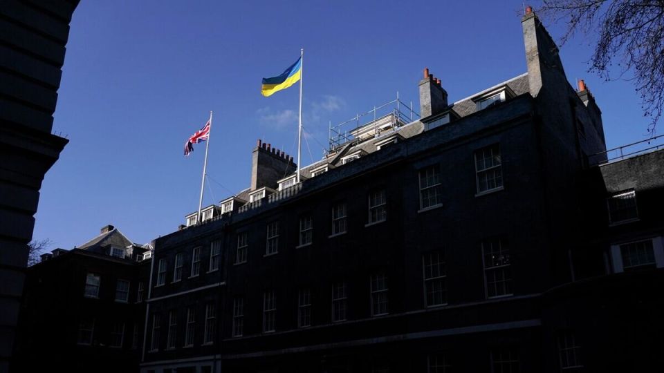 Британия помогает Украине с ударами вглубь России – FT