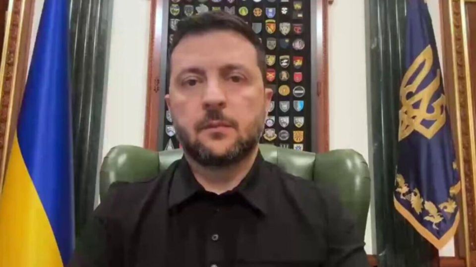 Все против всех и все против Зеленского. До мира далеко, но Украина активно готовится к выборам