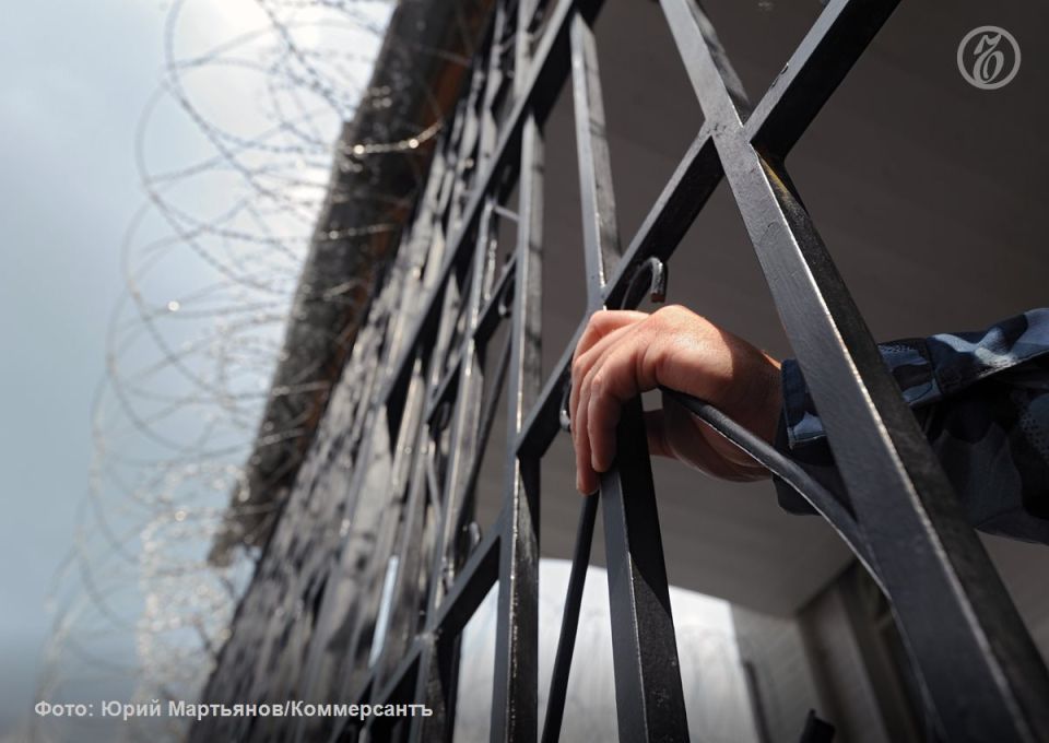 Подполковник российской армии с 34-летней выслугой Андрей Рева получил три года заключения за мошенничество с компенсацией за ранение в ходе СВО в размере 3 млн руб