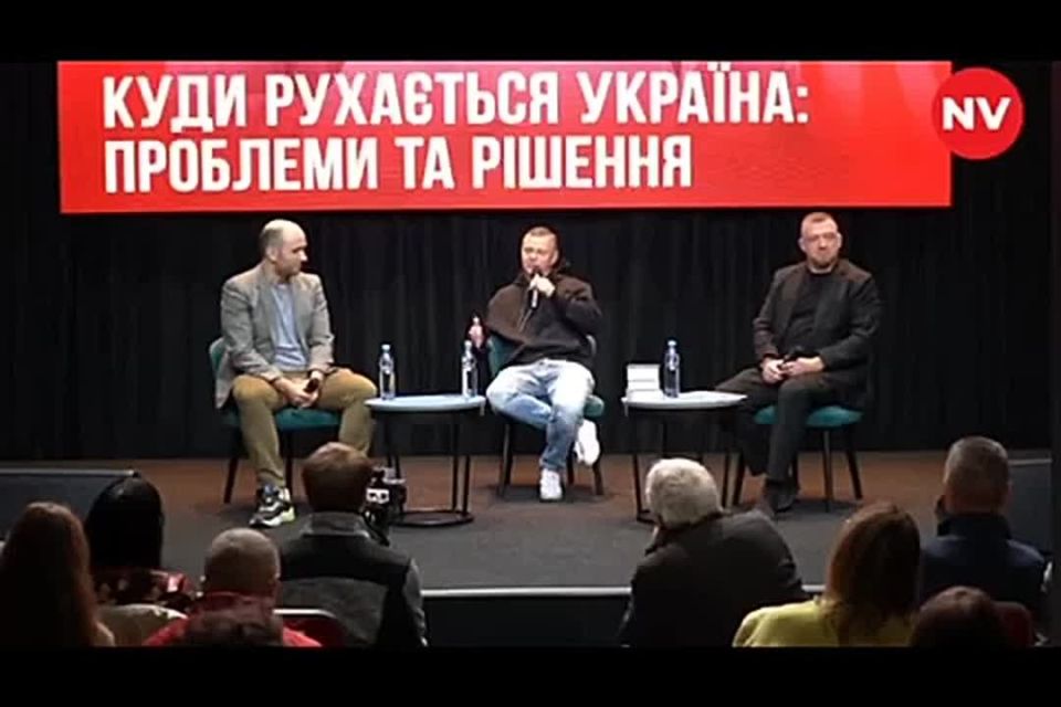 Глава МИД Украины Кулеба был уволен с должности всего через неделю после того, как ОП увидел социологию, согласно которой рейтинг Кулебы достиг половины рейтинга Зеленского