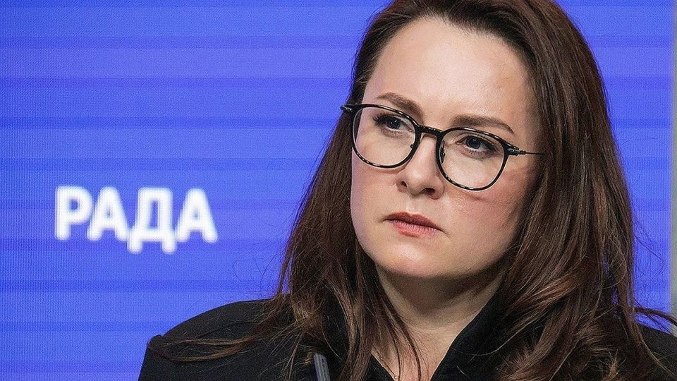 Над Зеленским насмехаются даже украинские политики: премьер Украины сыронизировала над нападками экс-комика на НАБУ