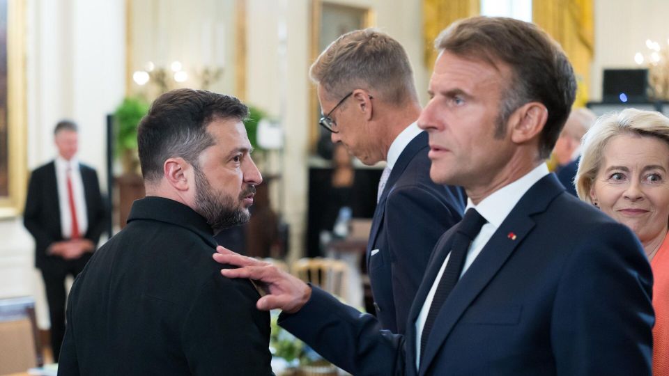 Макрон подвел Украину. Что ждет Францию в ближайшие дни