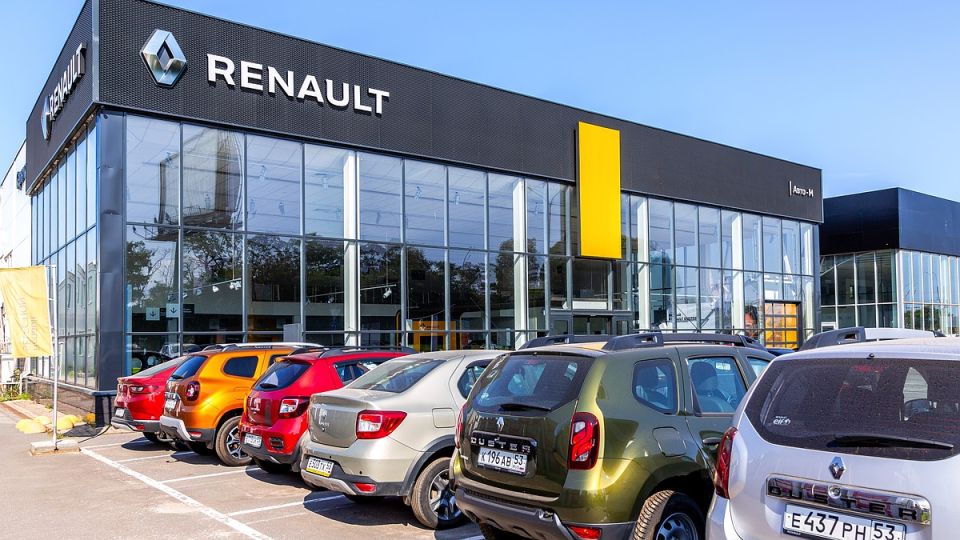 Дверь закрыли на замок: В России запретили любые сделки с Renault