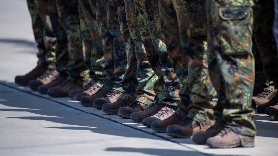 В Британии заявили о готовности отправить войска на Украину