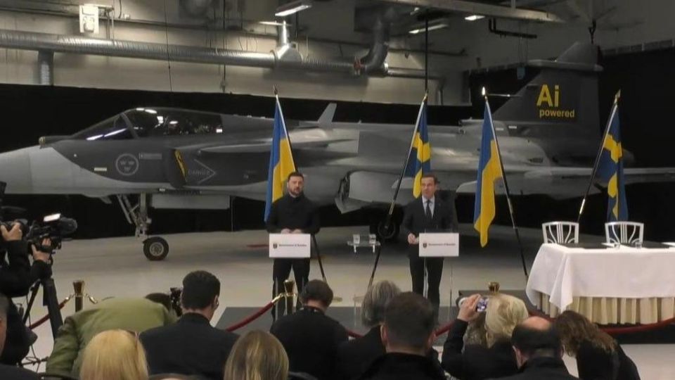 ������� ��������� ������ �� 150 ������������ Gripen