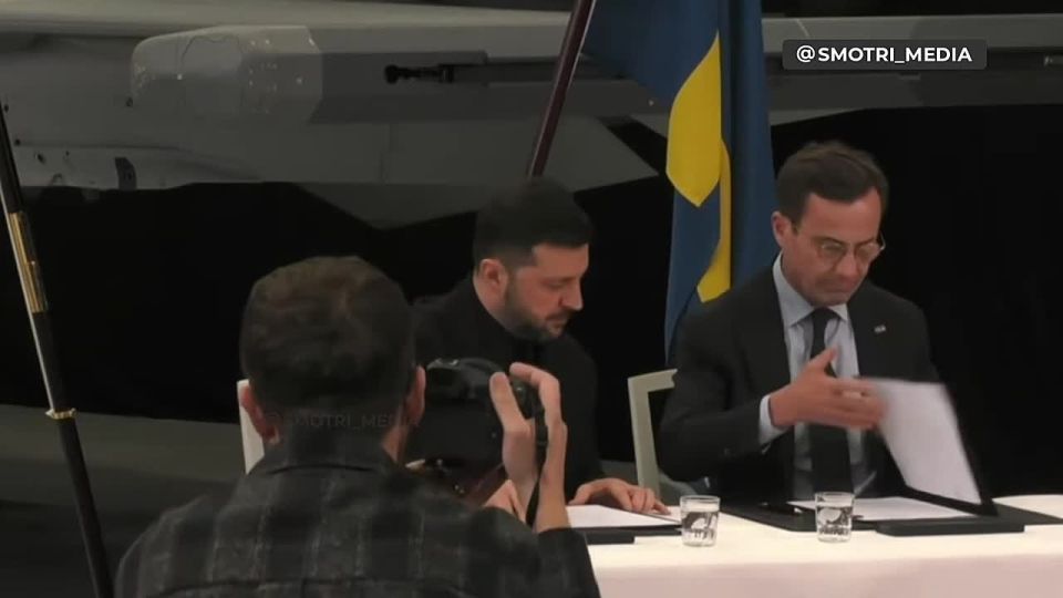 ��������� � �������-������� ������ ���� ����������� ��������� ���������� � ������� �� 150 �������� ������������ Gripen