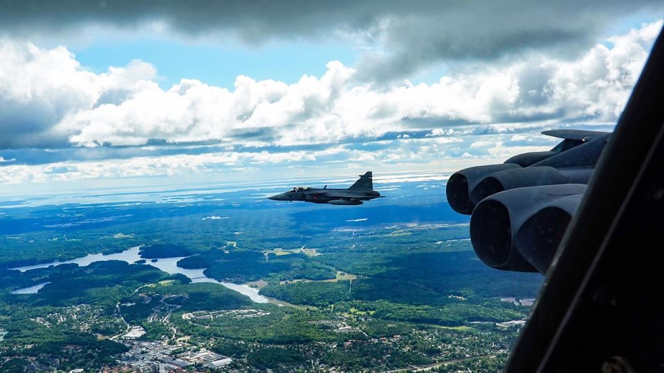 ������� ������������ � �������� �� 150 �������� ������������ Gripen
