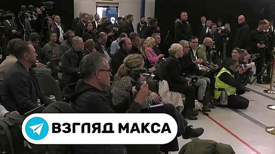 ������ � ������� ��������� ������ � ����������, ����������� ���� � ������� �������� ������������ Gripen E �����, ���� ���� � 100-150 ���������, ������ �������-������� ����������� ���� ����������� �� ����������...