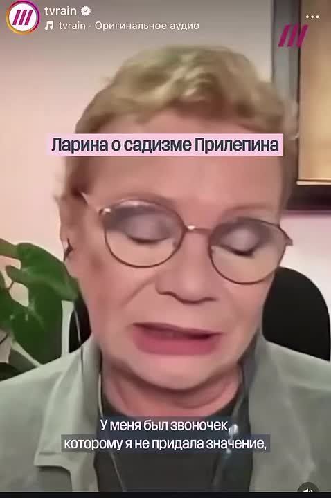 Потом мы вошли в этот ресторанчик, там стоял аквариум с рыбками