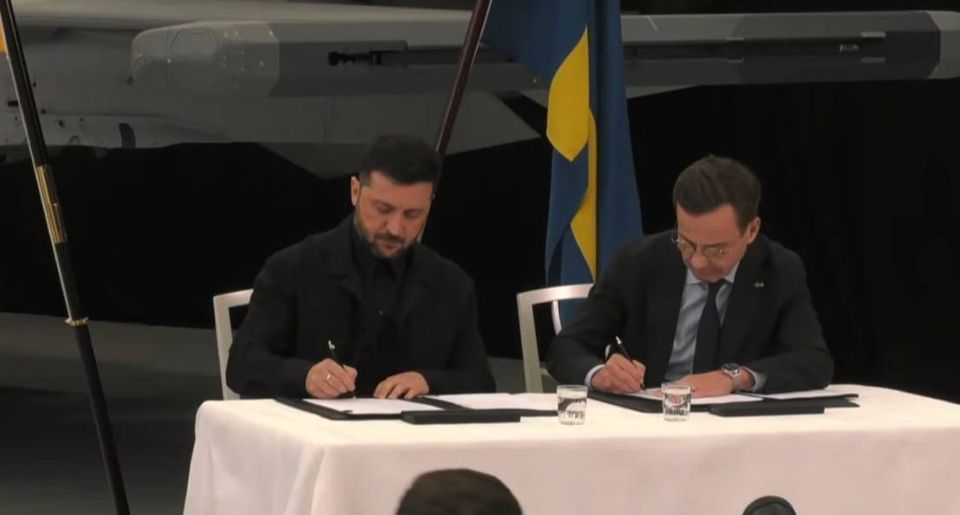 ������ ��������� ������� ������� �� 150 ������������ Gripen