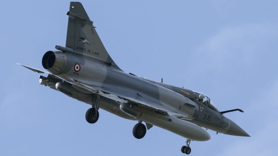 Макрон заявил, что передаст Украине истребители Mirage и ракеты Aster