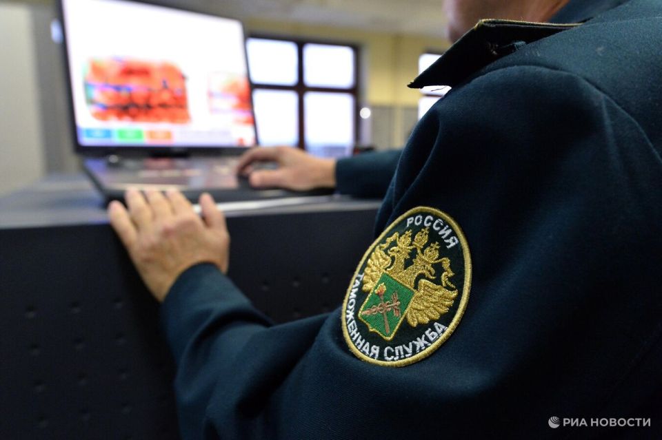 Алтайские таможенники пресекли ввоз в Россию санкционного шоколада