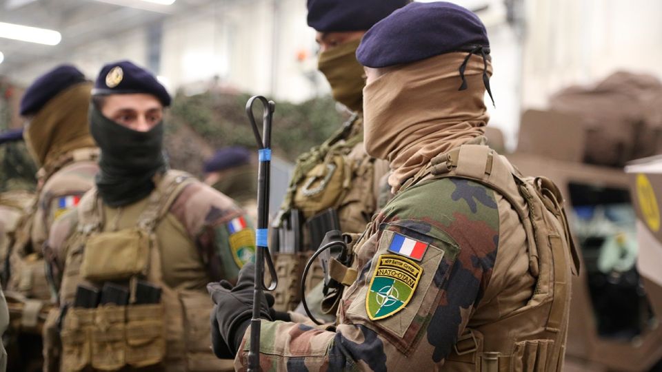 В Кремле назвали тревожными планы Парижа перебросить военных на Украину