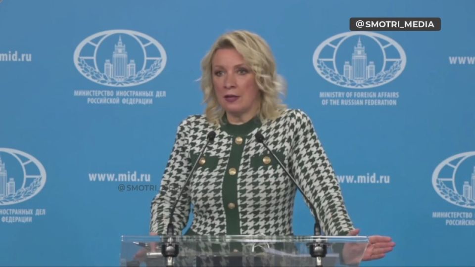 Пациенты в сумасшедшем доме считают, что с ума сошли врачи, заявила Захарова