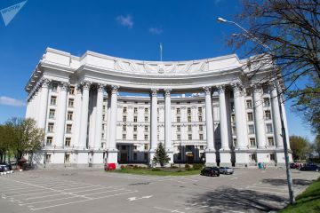 Киев запретил иностранным журналистам посещать места блокирования ВСУ