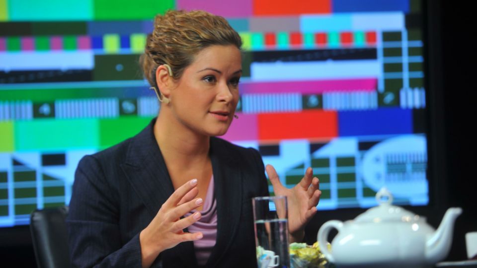 Сбежала, а теперь шлёт проклятия в адрес России: Дочь Егора Гайдара. Где она сейчас и на чём зарабатывает. Степень ужаса зашкаливает