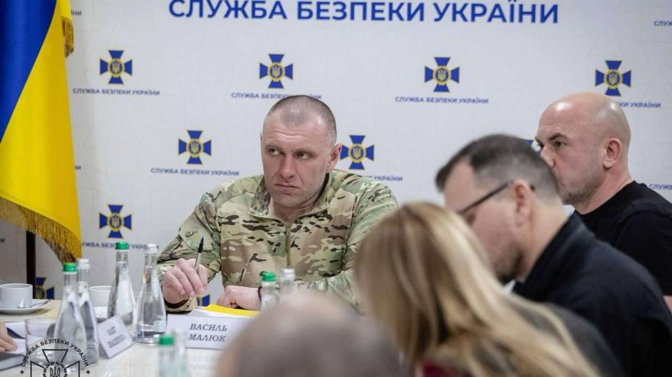 Что стоит за заявлением Киева об уничтожении "Орешника"