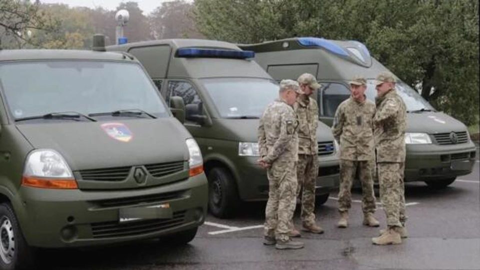 Молодым — бежать, остальным — прятаться: политолог о перспективах мобилизации на Украине