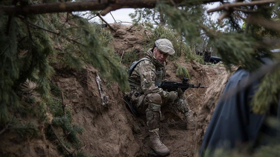 Сидят в норах, чтобы не выжгли дронами: эксперт раскрыл, как пехота ВСУ теряет боеспособность