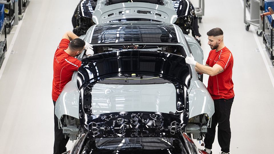 вропа идет ко дну из-за помощи Украине: больные русофобией могут лишиться всего