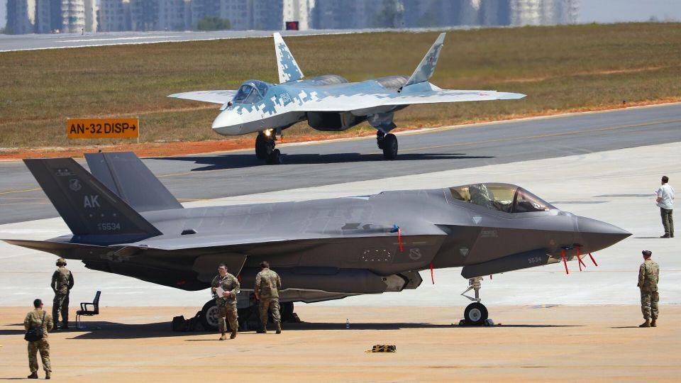 "������� ����� ����������": � ������ ���������� ���������� F-35 ������ ���������� ������� F-16