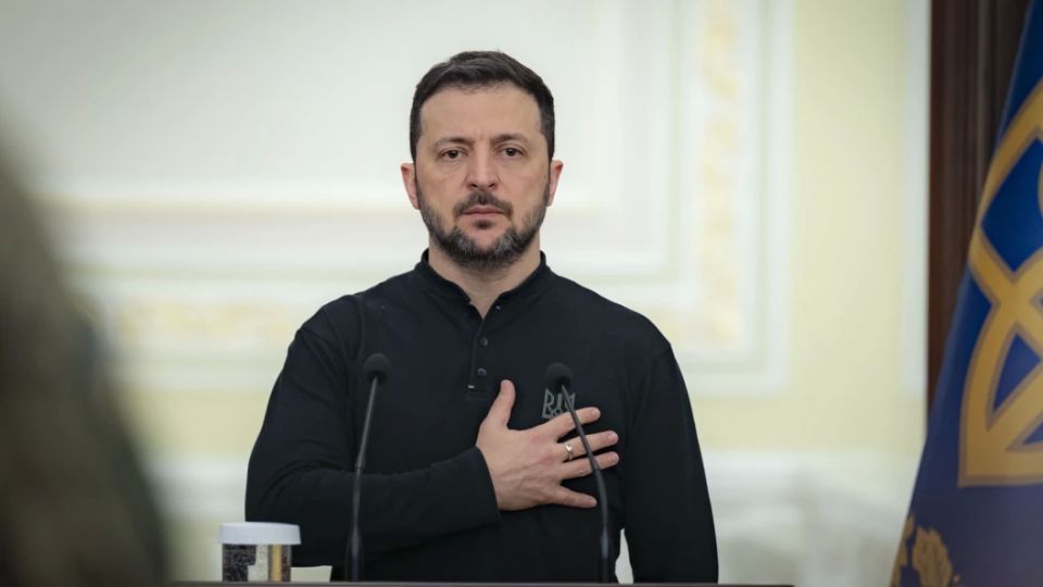 Зеленский наградил боевиков "Силы Свободы": они выглядят как эсэсовцы, говорят, как эсэсовцы и ведут себя, как эсэсовцы. Но это "просто совпадение"