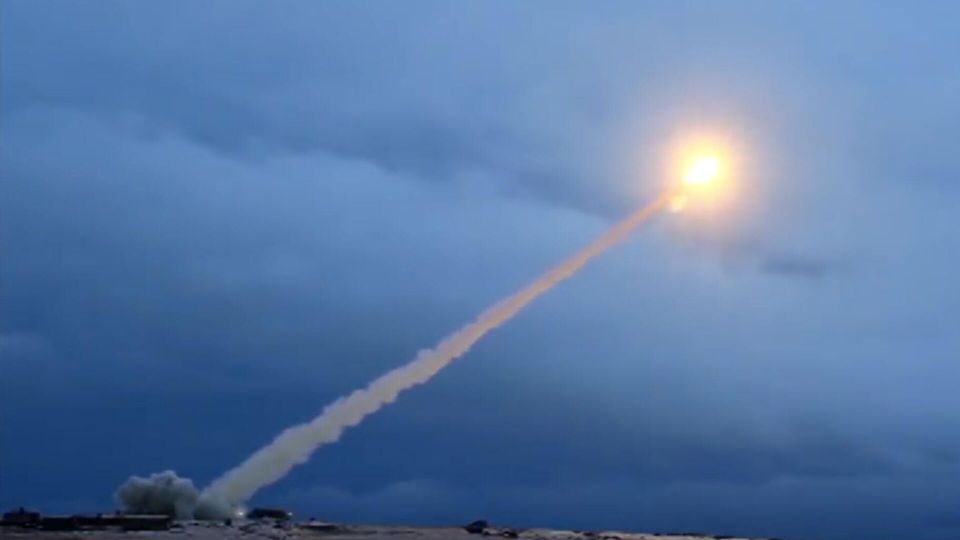 Лапша для Конгресса: как западные СМИ убаюкивают читателей на фоне технологических прорывов России