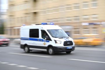 В Липецке подростки забросали людей стульями с крыши заброшенного завода Roshen