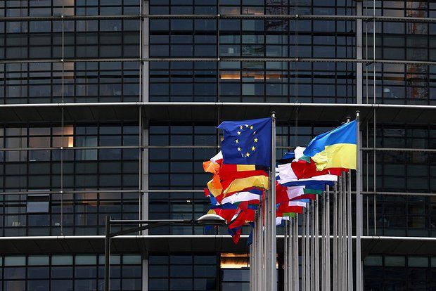 Politico: На Украине считают реалистичным вступление в Евросоюз к 2030 году