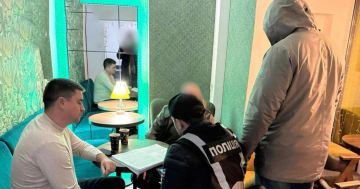 Киевляне устроили шоу для продажи американцу фальшивого лазерного оружия