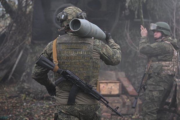 Mash: Армия России полностью окружила Красноармейск в ДНР