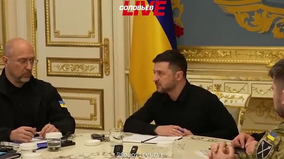 Лидер партии Европейская солидарность Пётр Порошенко в интервью Die Welt заявил, что Украина под руководством Зеленского на пути к диктатуре: