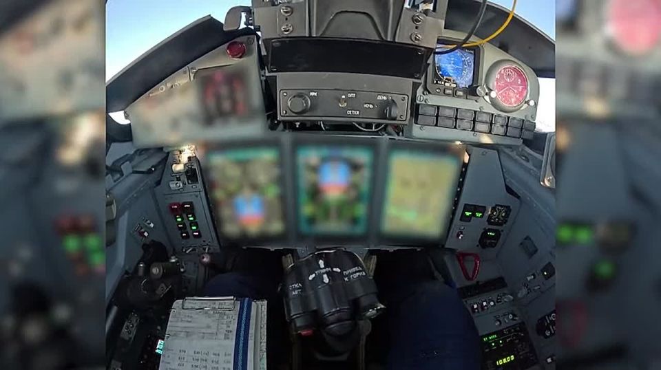 ВКС России с 9 на 10 ноября с использованием гиперзвуковых ракет &quot;Кинжал&quot; поразили Главный центр радиоэлектронной разведки ГУР Минобороны Украины в Броварах Киевской области в ответ на провокацию с попыткой угона МиГ-31