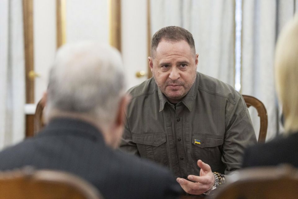 В Раде считают, что &quot;Слуга народа&quot; распадется, если не уволят Ермака