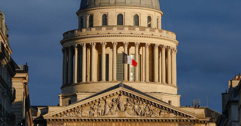 Генконсул обвинил Францию в политике "выдавливания" российских дипломатов