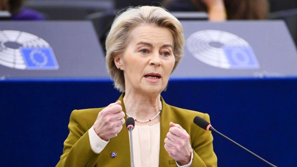 Глава Еврокомиссии предложила странам ЕС предоставить Украине от 0,16% до 0,27% их ВВП в 2026 – 2027 годах (не менее чем 45 миллиардов евро в год), говорится в опубликованном газетой Politico письме главы ЕК Урсулы фон дер...