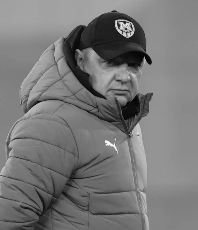 Легенда "Днепра" - экс-футболист сборной Украины устроил матч в поддержку ВСУ и помер