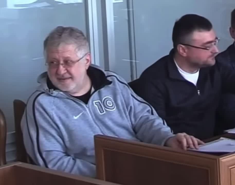 «Бедный Тимурчик (Миндич), попал. Ну это только начало. Шефир появился, из общака за Чернышева заплатит залог. Кстати, в Италии общак - это один из признаков мафии», — заявил Игорь Коломойский на суде