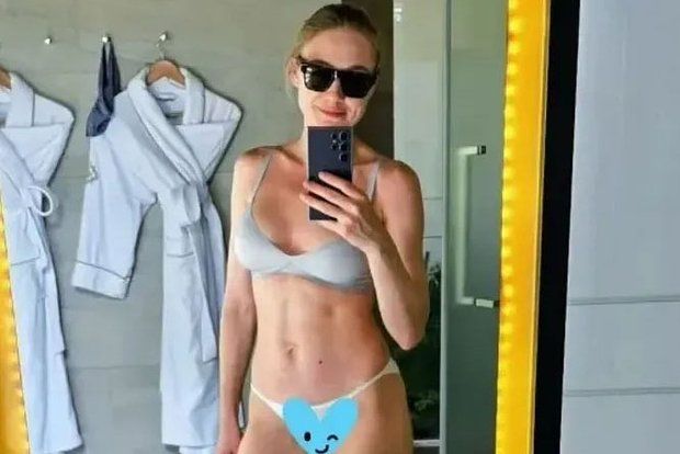 Актриса Оксана Акиньшина опубликовала селфи в нижнем белье