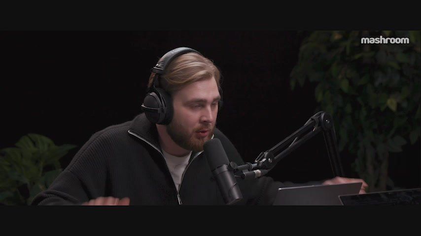 Украинские партии "Евросолидарность" и "Голос" требуют от Зеленского отправить в отставку правительство, уволить главу Офиса президента Андрея Ермака и сформировать "правительство национального спасения" из "патриотов и...